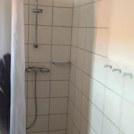 Koos Vendeghaz 3* Uppony