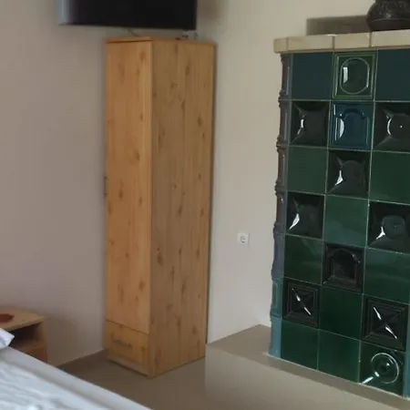 ゲストハウス Koos Vendeghaz Uppony