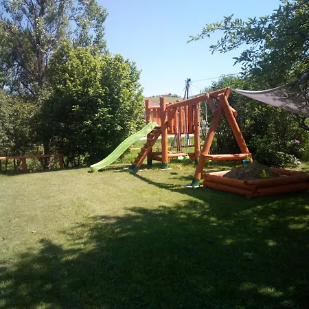 ゲストハウス Koos Vendeghaz