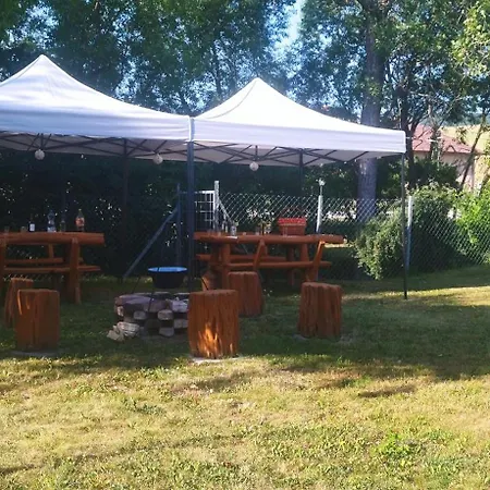 Koos Vendeghaz ゲストハウス Uppony