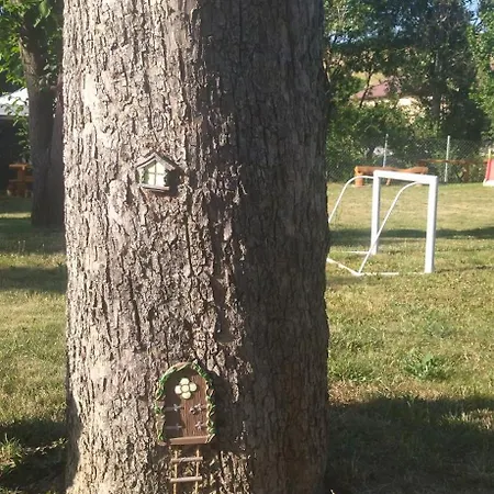 Koos Vendeghaz ゲストハウス 3*