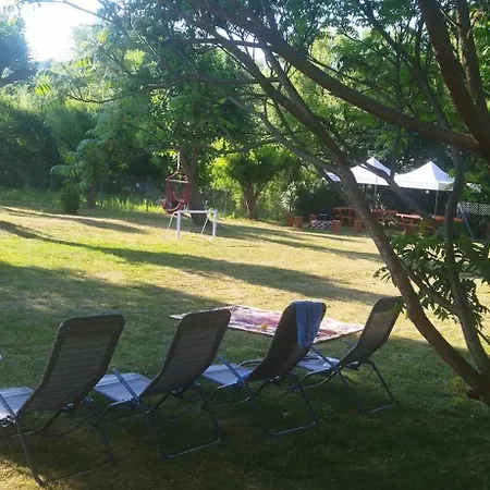 Koos Vendeghaz ゲストハウス Uppony