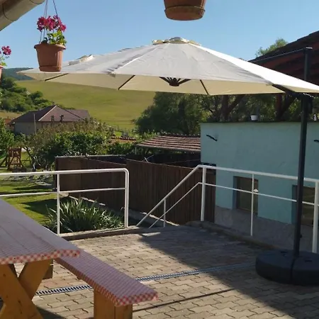 ゲストハウス Koos Vendeghaz 3*