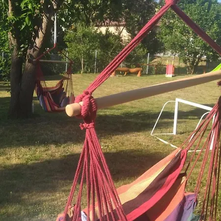 Koos Vendeghaz Uppony