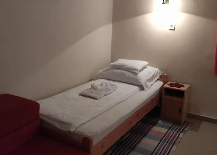 Konukevi Koos Vendeghaz 3*